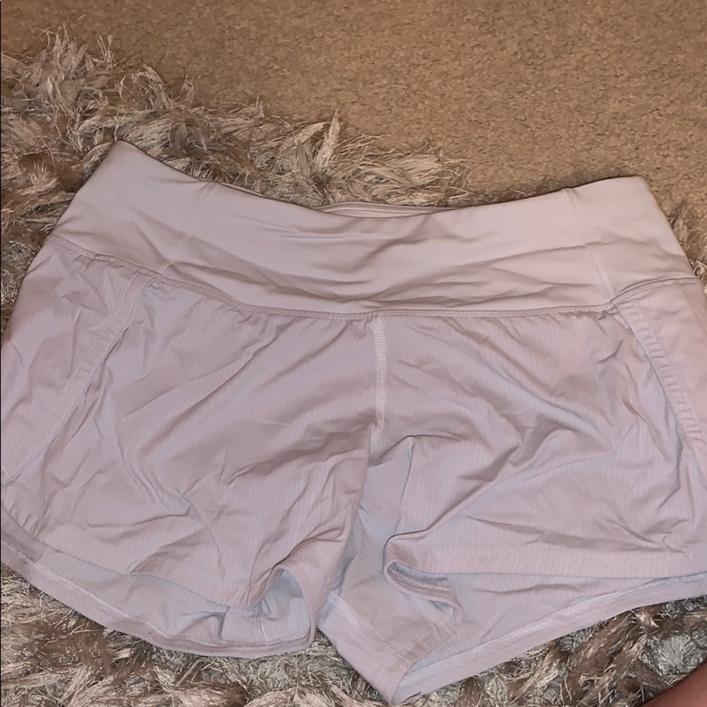 White lululemon shorts